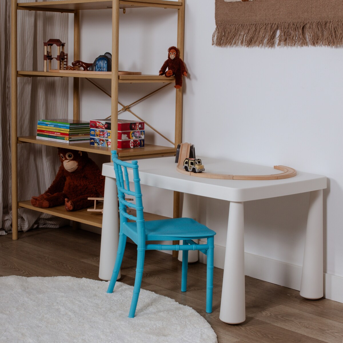 Krzesełko dla dzieci plastikowe z oparciem niebieskie dziecięce