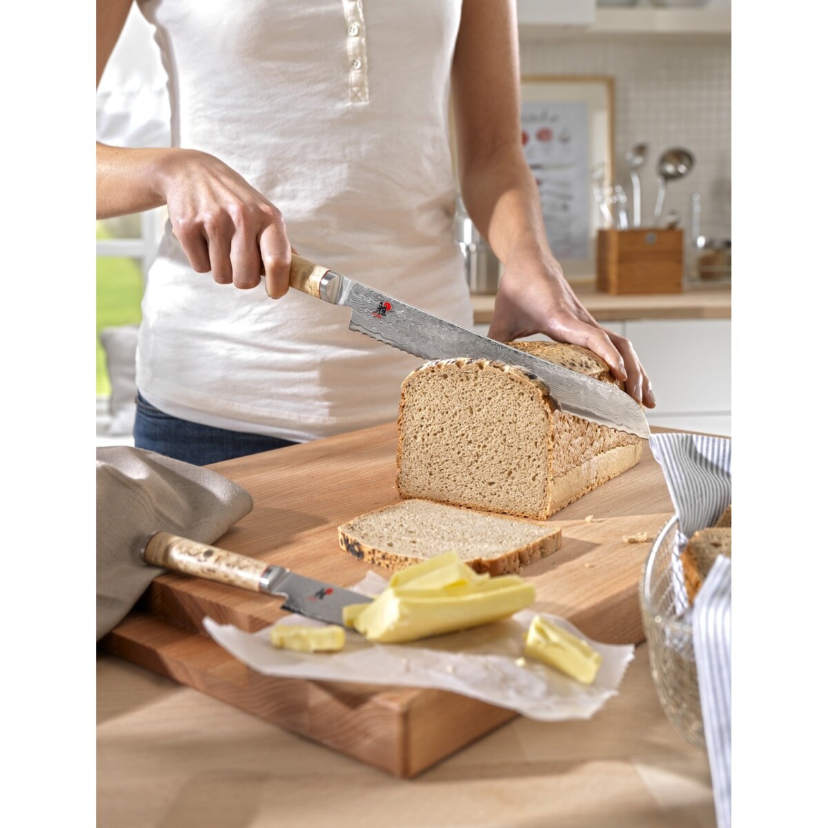 Nóż do pieczywa Miyabi 5000MCD - 23 cm