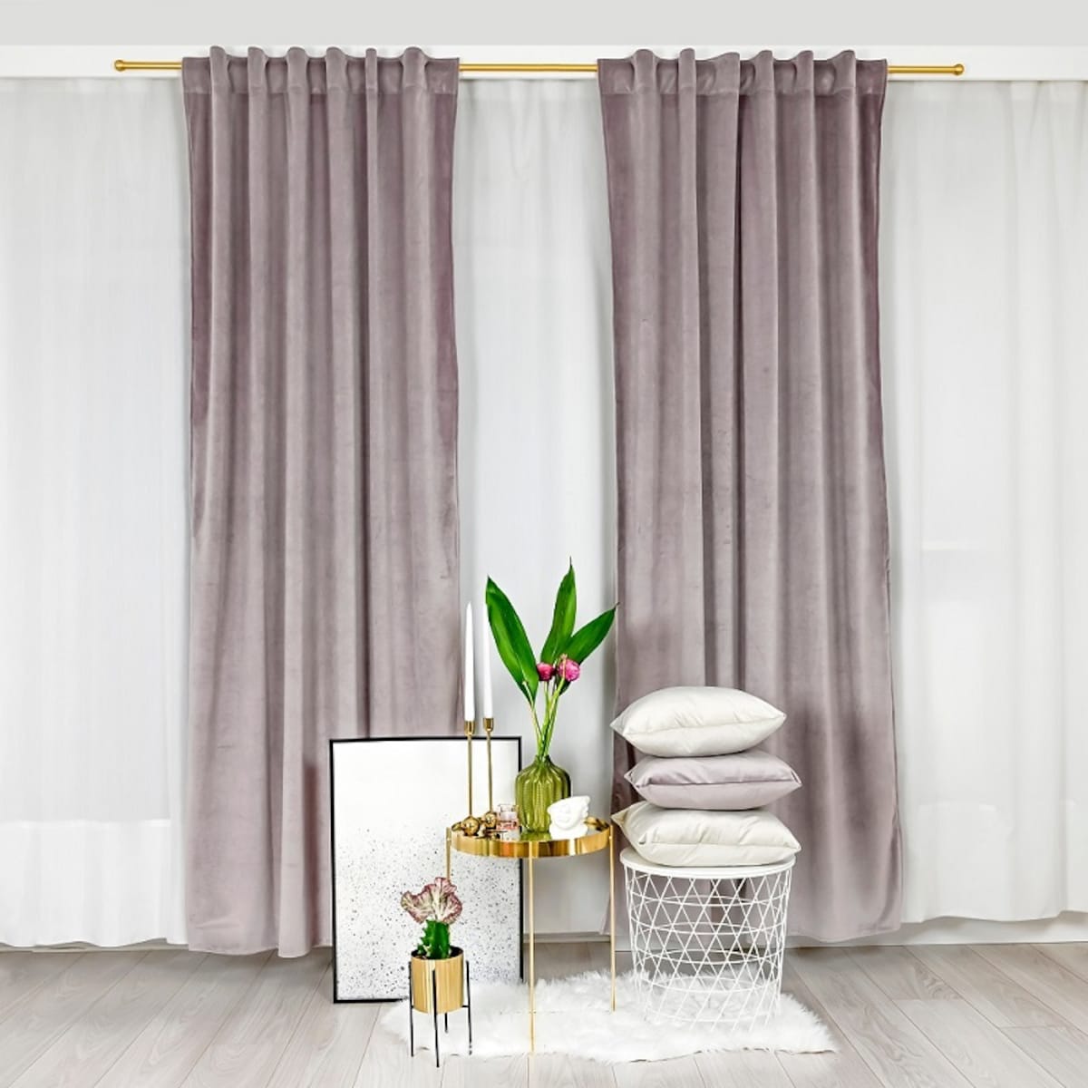 Welurowa zasłona w kolorze brudnego różu 140x250 cm