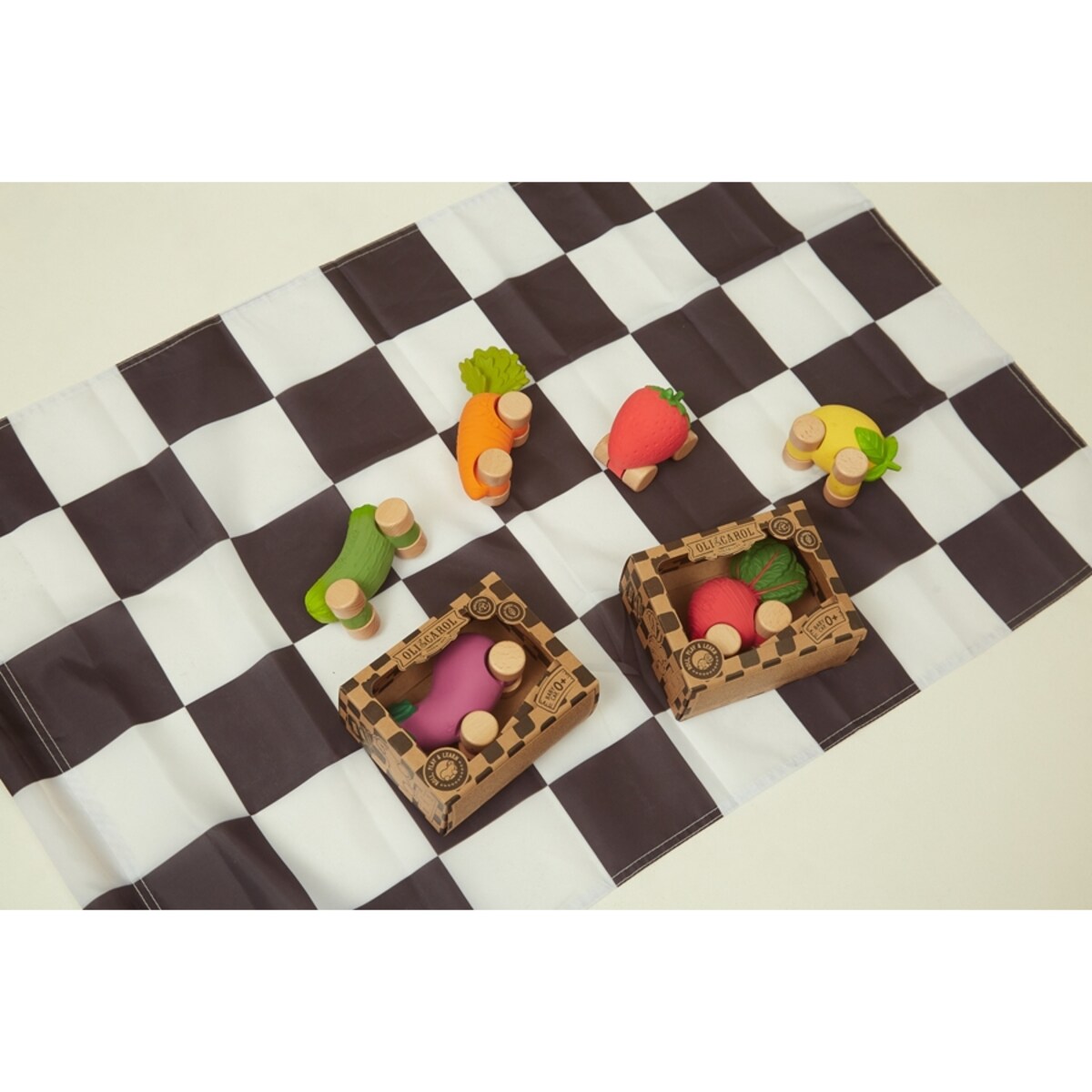 Oli & Carol Samochodzik dla Niemowlaka Truskawka Sweetie