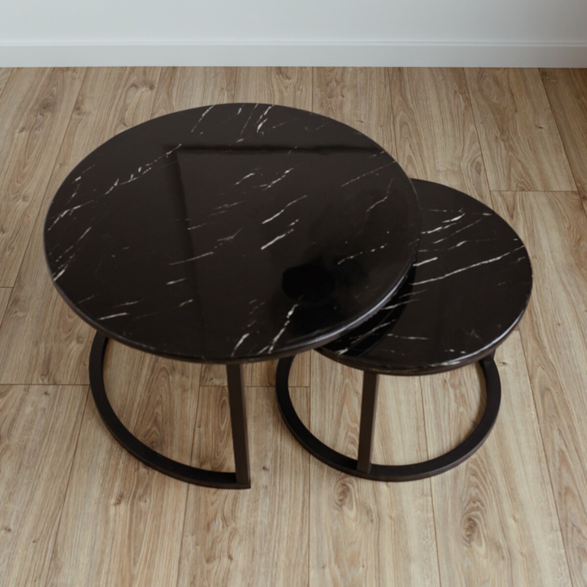 Stolik kawowy okrągły 2w1 biały marmur zestaw 2 stolików kawowych glamour