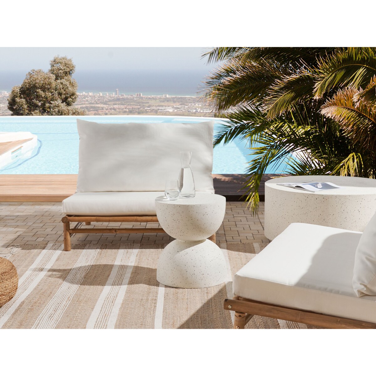 Stolik pomocniczy biały z efektem lastryko CAORIA