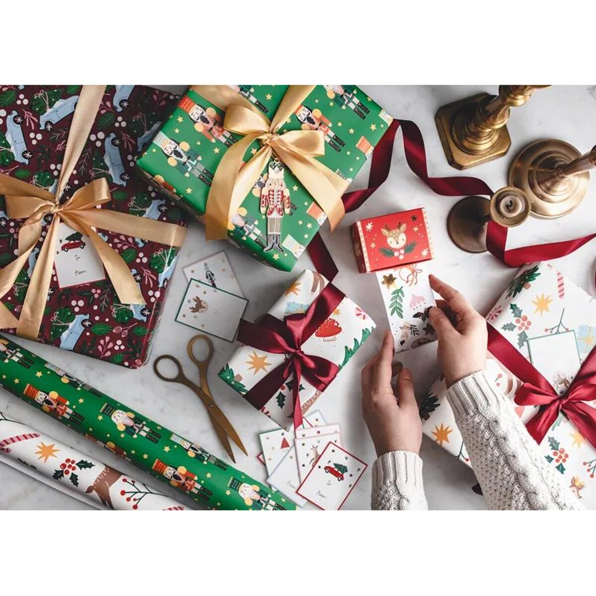 Papier do pakowania - Świąteczne autko, 70x200 cm