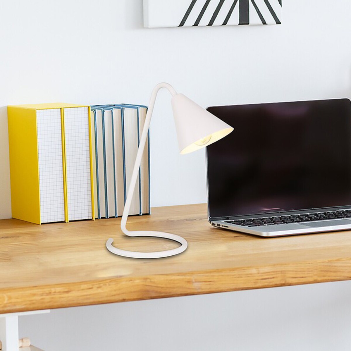 Biurkowa lampa stojąca Monty 3089 biała metalowa do biura