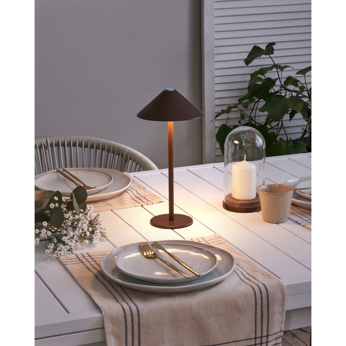 Bezprzewodowa lampa stołowa LED metalowa brązowa FRANCOLI