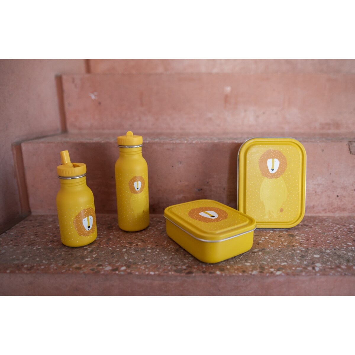 Duży stalowy lunch box - Lew