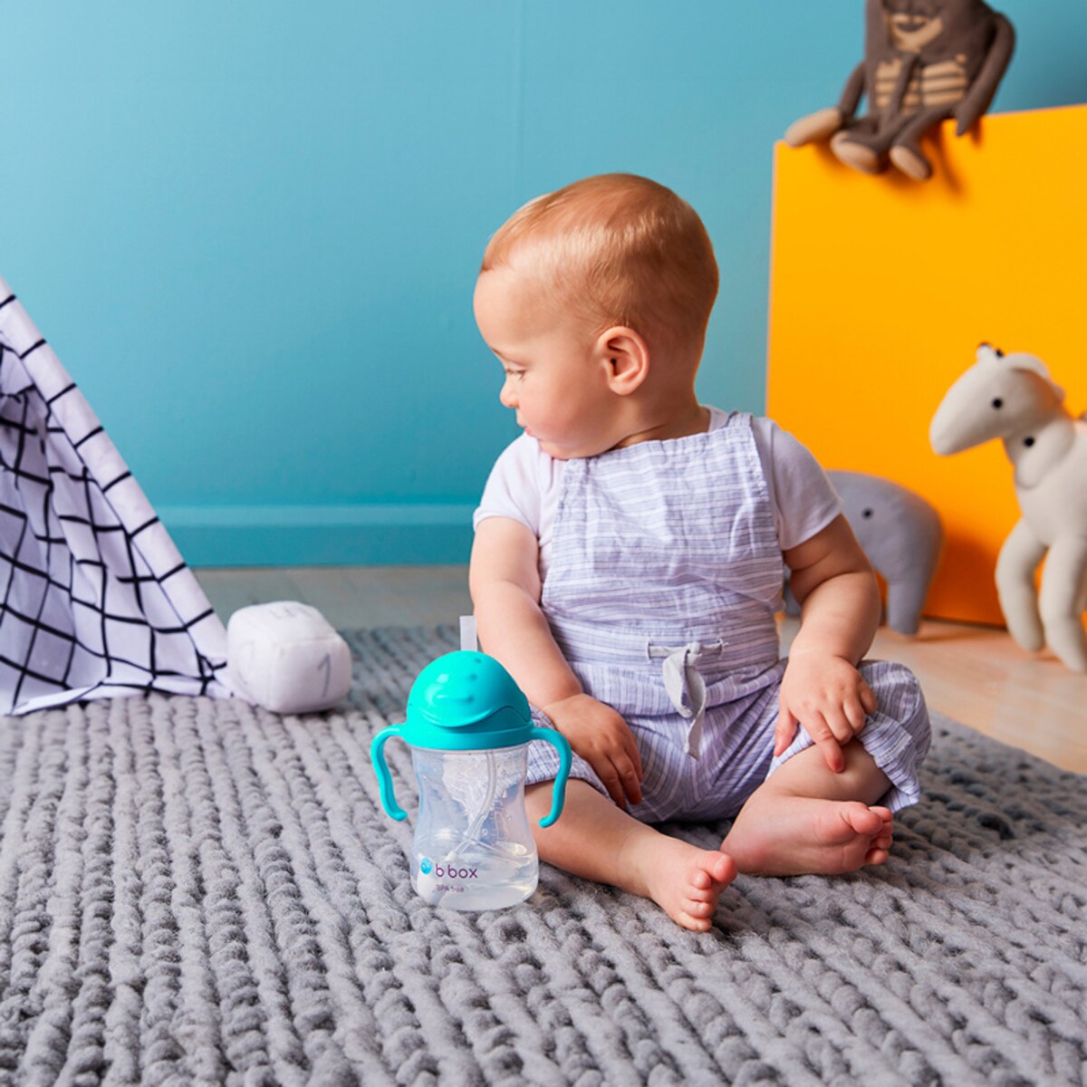 Bidon dla dzieci ze słomką 240 ml - kubek niekapek lazurowy, b.box