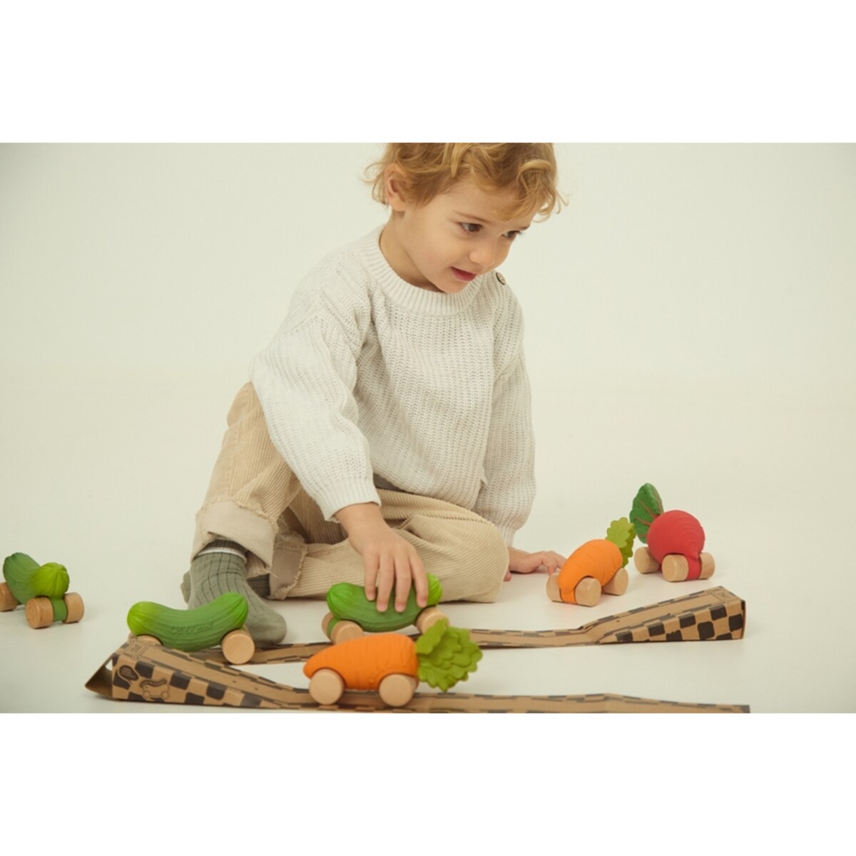 Oli & Carol Samochodzik dla Niemowlaka Ogórek Pepino