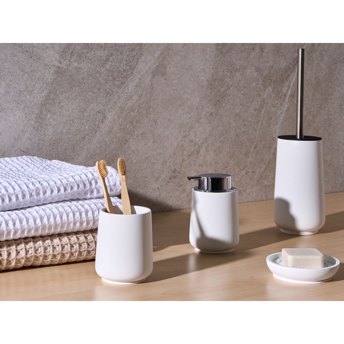 Zestaw akcesoriów łazienkowych 4 elementy SUCHES Biały