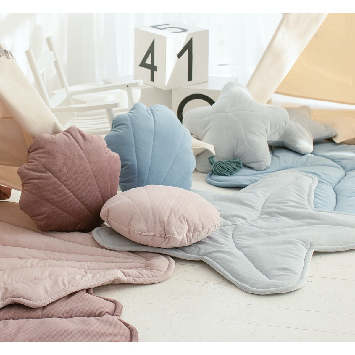 Namiot tipi Pink Mermaid z matą i poduszką