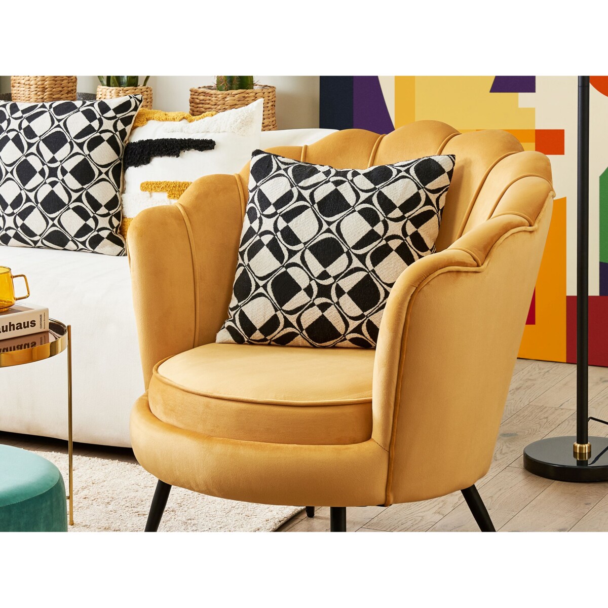Fotel welurowy żółty LOVIKKA