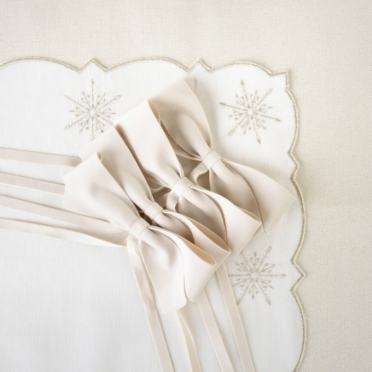 Aksamitne kokardki Alabaster Bows - 6 sztuk