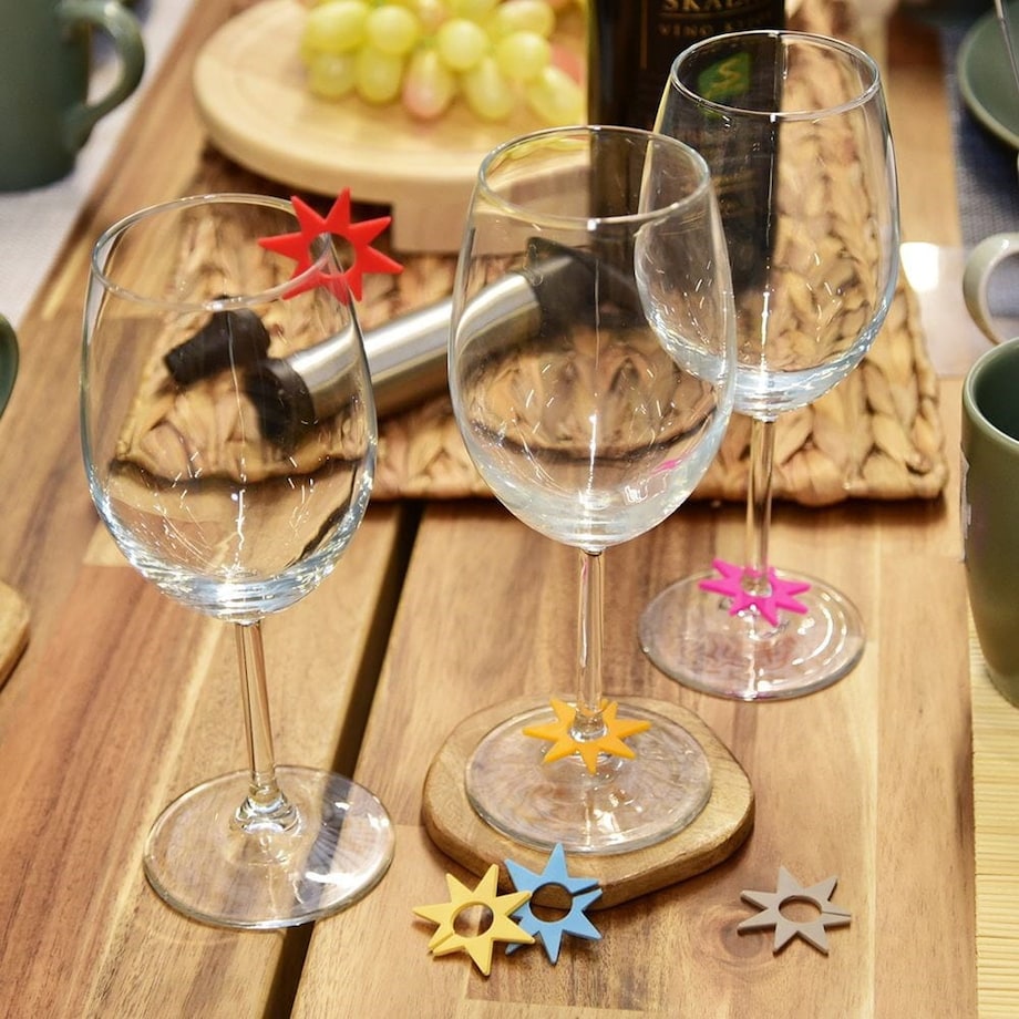 Znaczniki na Szklanki Kubki Kufle Silikonowe Kolorowe Gwiazdy Zestaw 8 szt