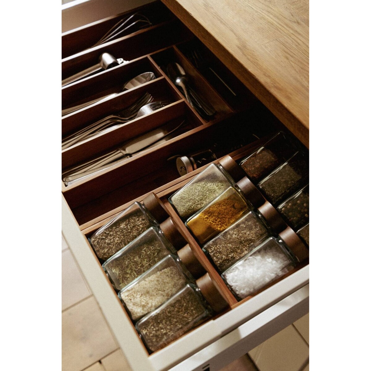 Organizer z przegródkami na przyprawy MARTI, bambus