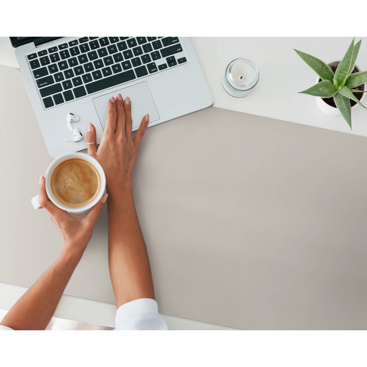 Kremowa mata na biurko Kolor Jasnokremowy, 120x60 cm