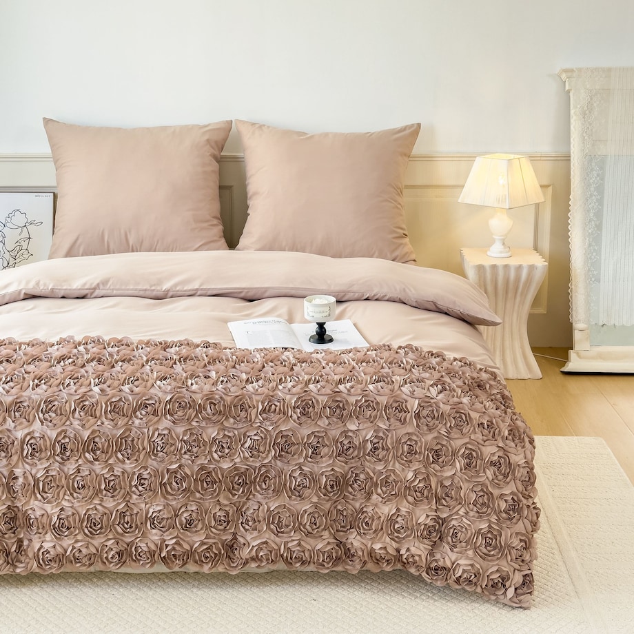 komplet pościeli "bella rosa" z aplikacją 3d róże mikrofibra 200x220 |beż