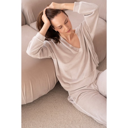 Welurowy zestaw beżowa bluza z perełkami przy mankietach i spodnie - S/M