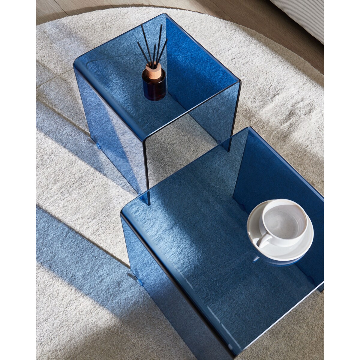 Zestaw 2 stolików pomocniczych KENDALL Szkło hartowane Niebieski