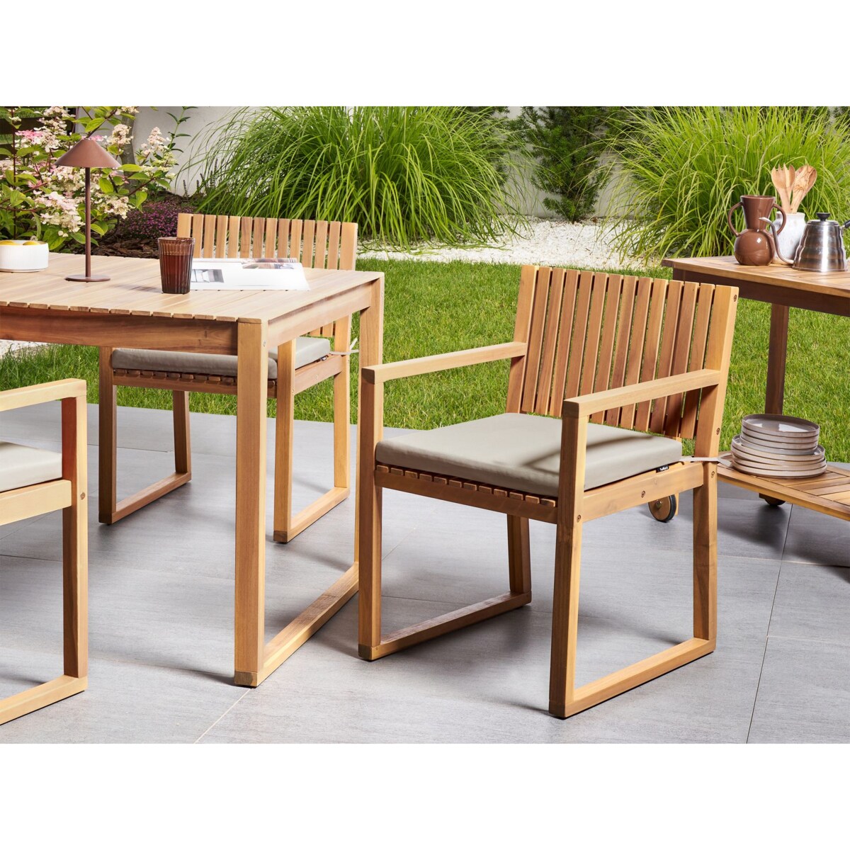 Zestaw 8 poduszek na krzesło ogrodowe SASSARI PREMIUM 46 x 46 cm Beżowoszary