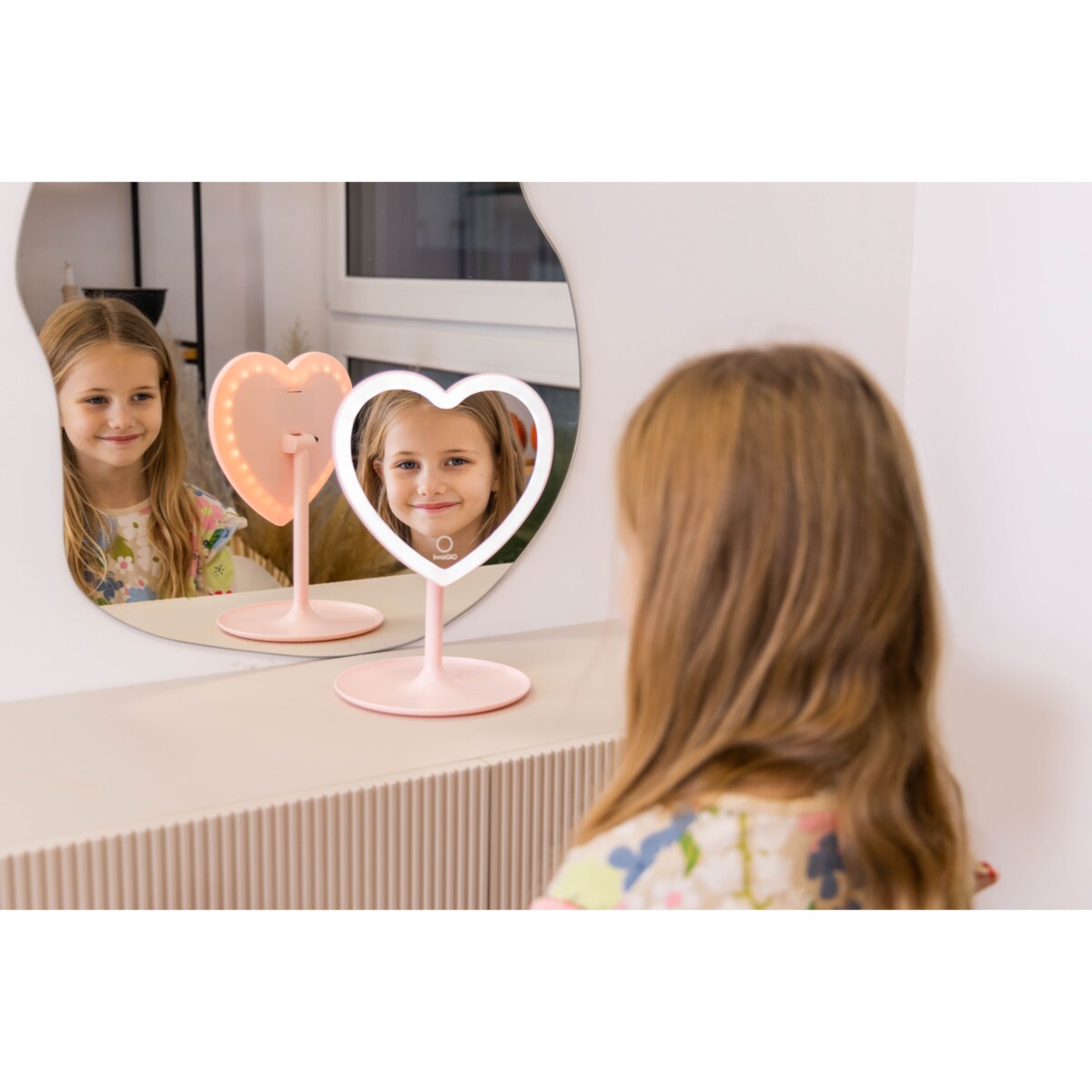 INNOGIO GIOPERFECT Pink Heart lusterko kosmetyczne z podświetleniem LED