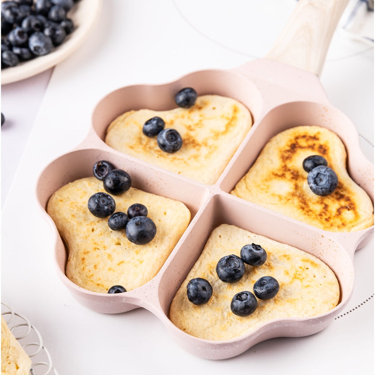 Patelnia marmurkowa 4 w 1 serca do naleśników jajek placków pancake 19x19cm RÓŻOWA KLAUSBERG