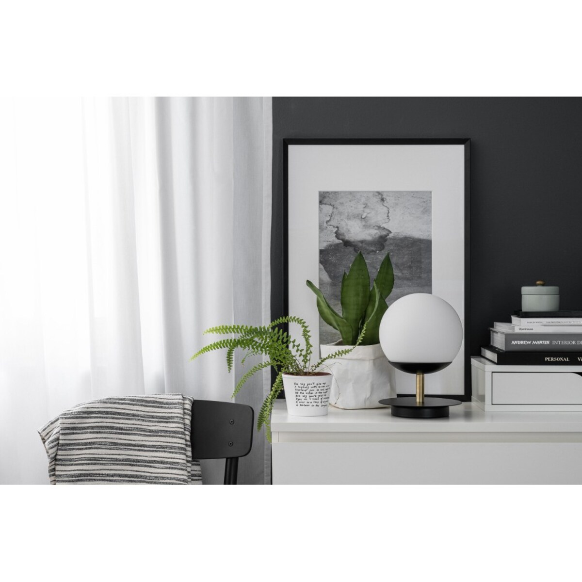 PLAAT ST czarna lampa stołowa z mosiądzem