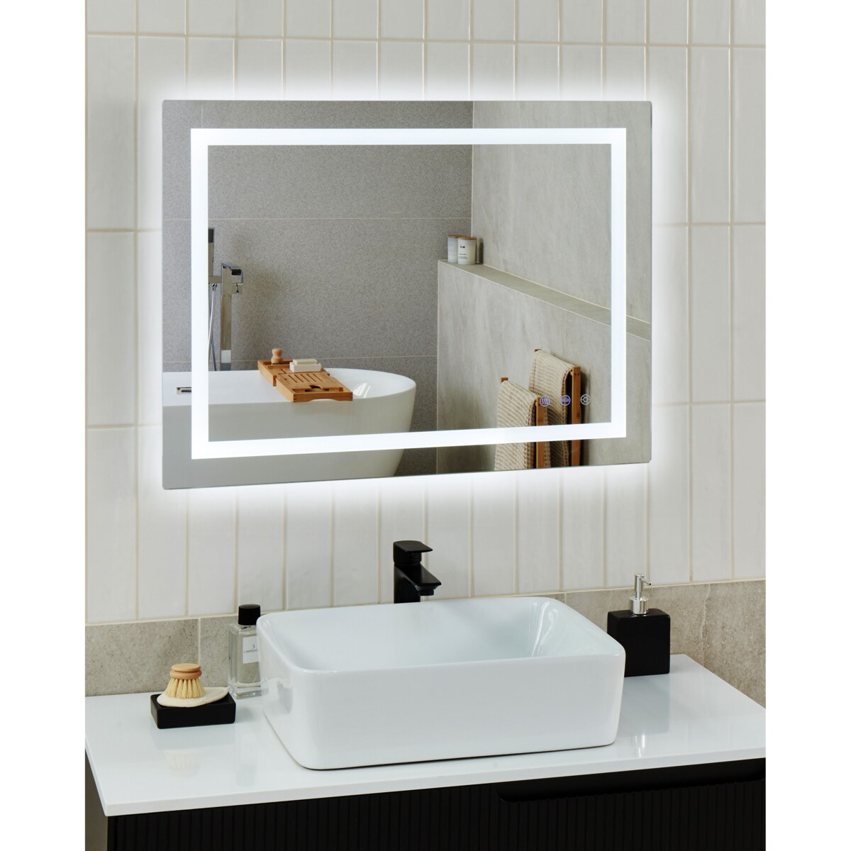 Lustro ścienne LED 80 x 60 cm srebrne PRENOIS