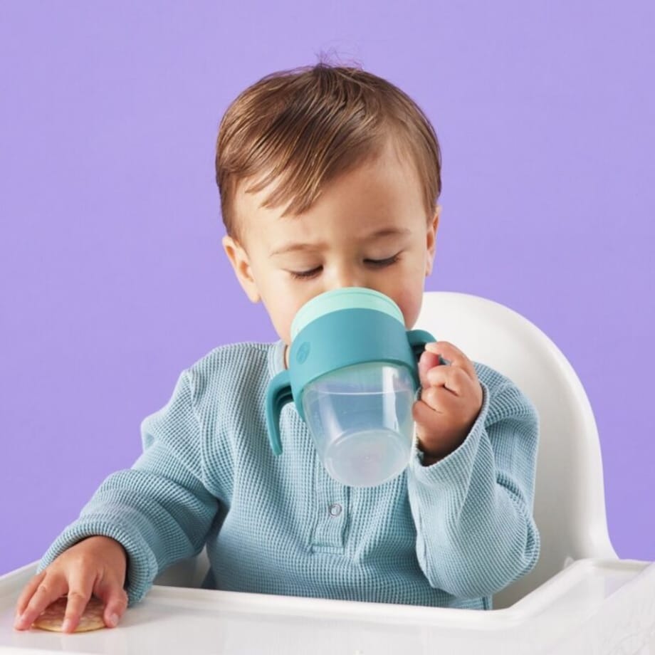 Kubek 360 do nauki picia dla dzieci 250 ml – kubek treningowy niekapek 6m+ Strawberry Shake b.box