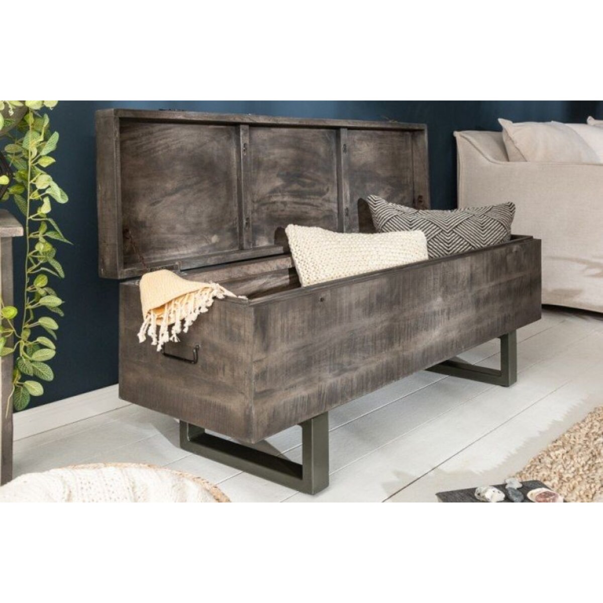 Skrzynia stolik kawowy FAKTORS 47X115 cm