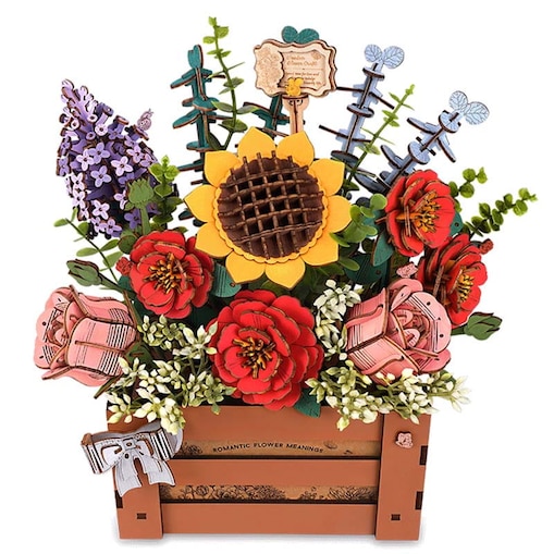 Wiosenny bukiet kwiatów w koszyku - flower box DIY - kwiaty Robotime