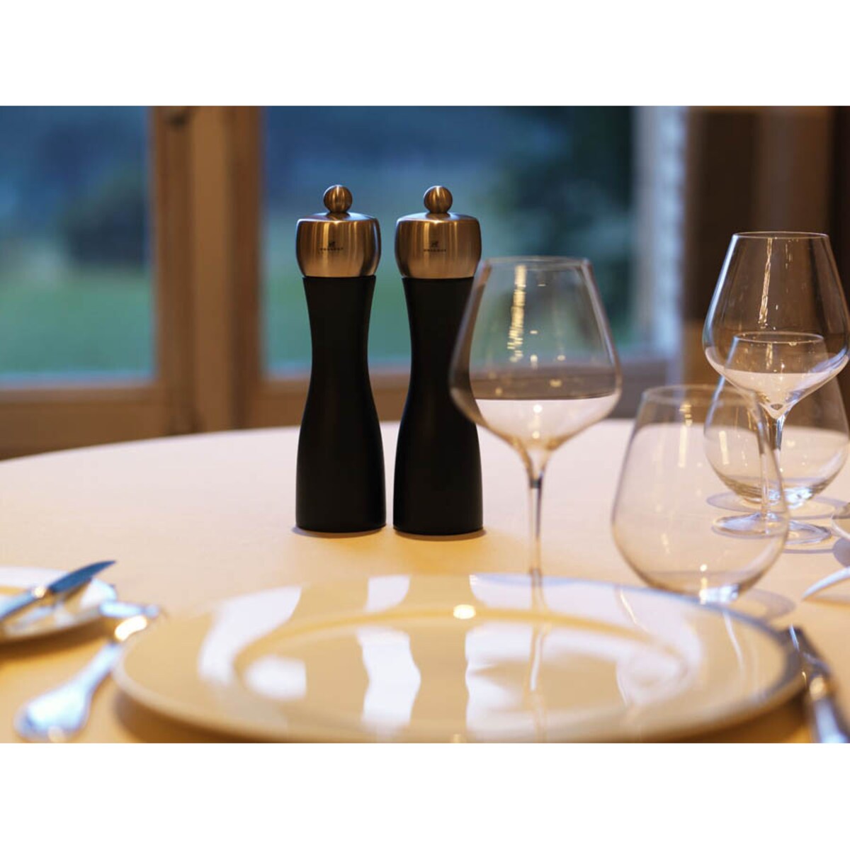 Młynek do pieprzu Fidji czarny, 15 cm, Peugeot