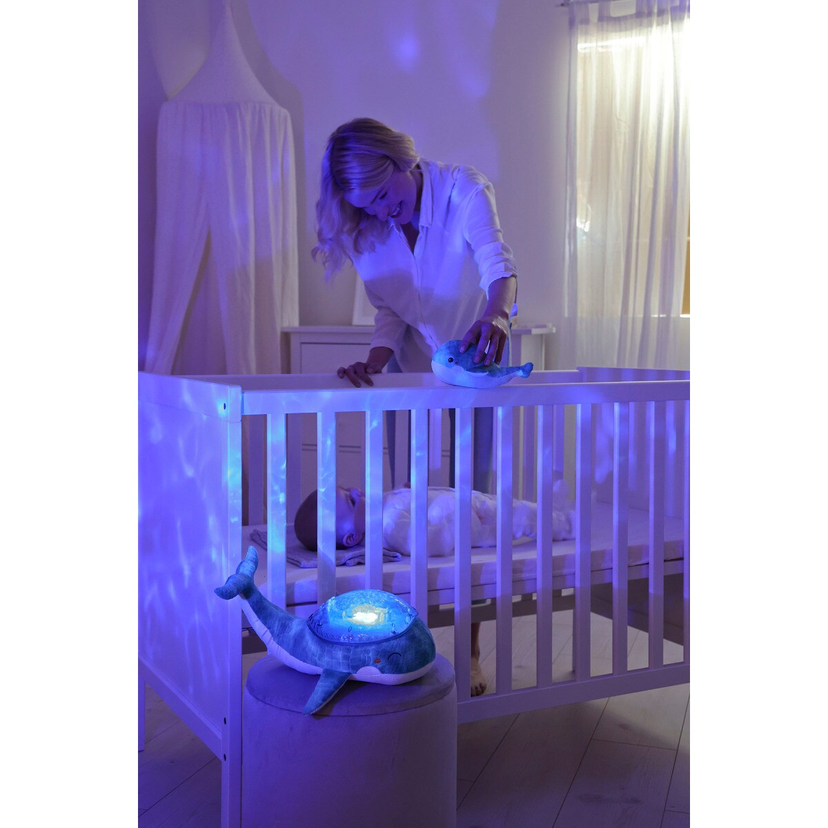 Projektor z grzechotką -Wieloryb niebieski - Cloud b® Tranquil Whale™ Blue Family