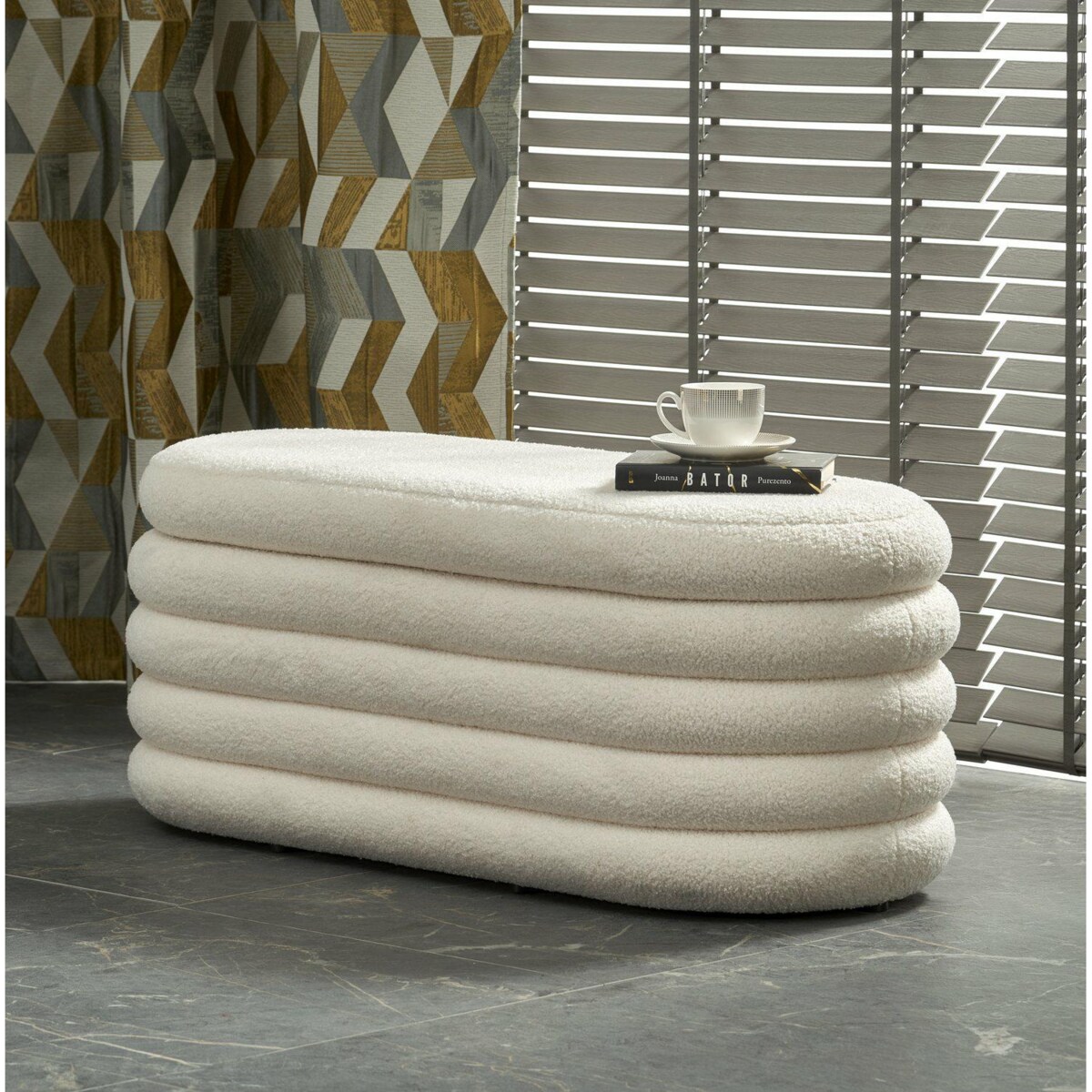 ŁAWKA ZE SCHOWKIEM Lessi kremowa TKANINA BOUCLE owalna