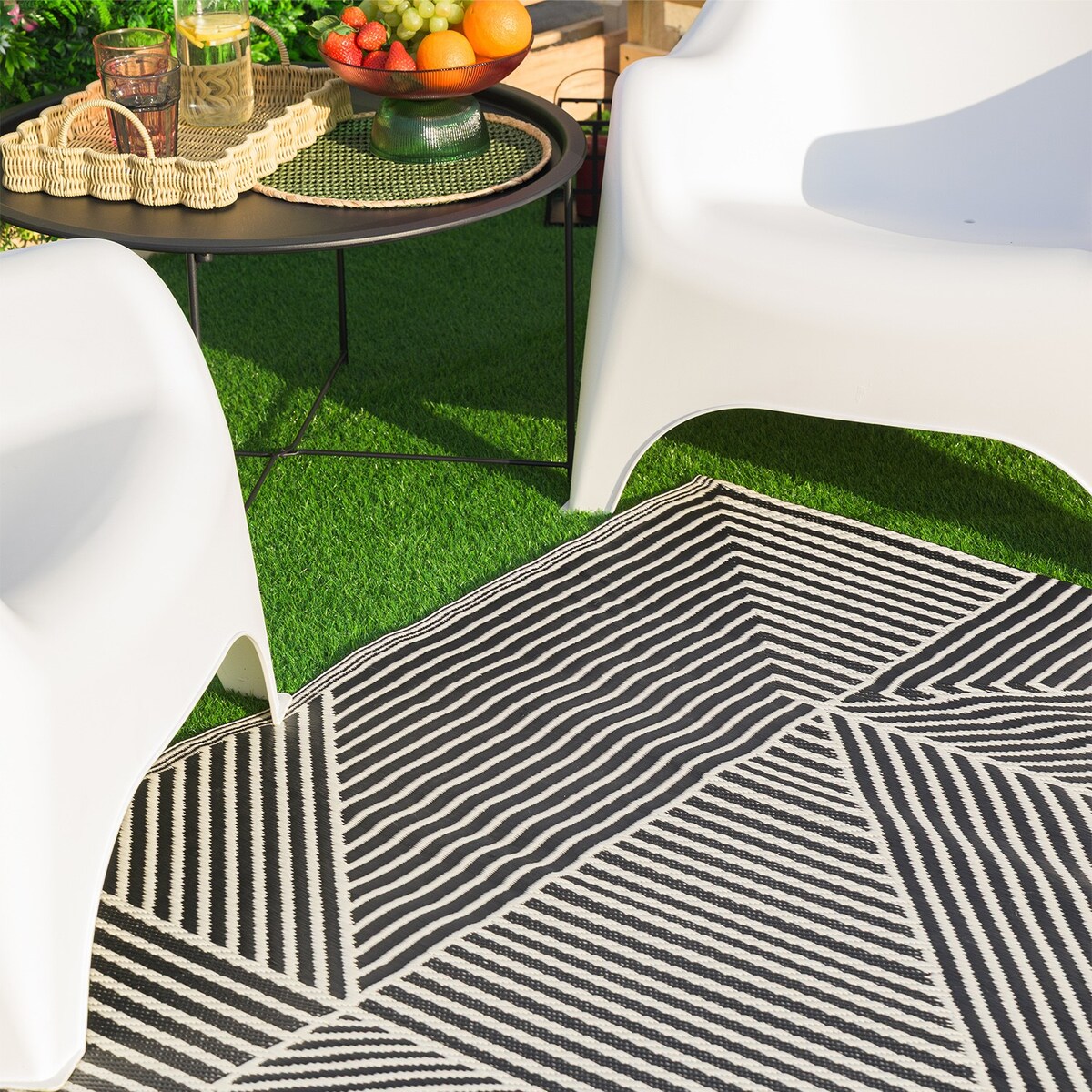 Dywan zewnętrzny tkany na płasko 120x170 cm e-floor geometryczny czarny