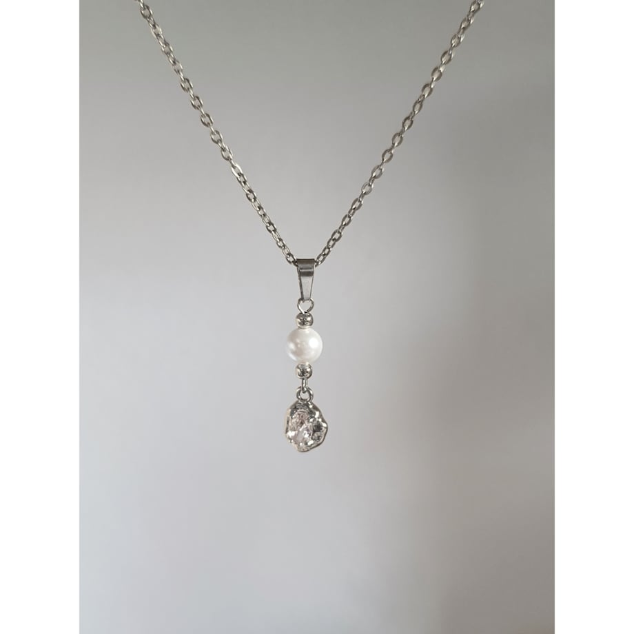 Naszyjnik perłowy ślubny minimalistyczny MODNY elegancki srebrny VINTAGE