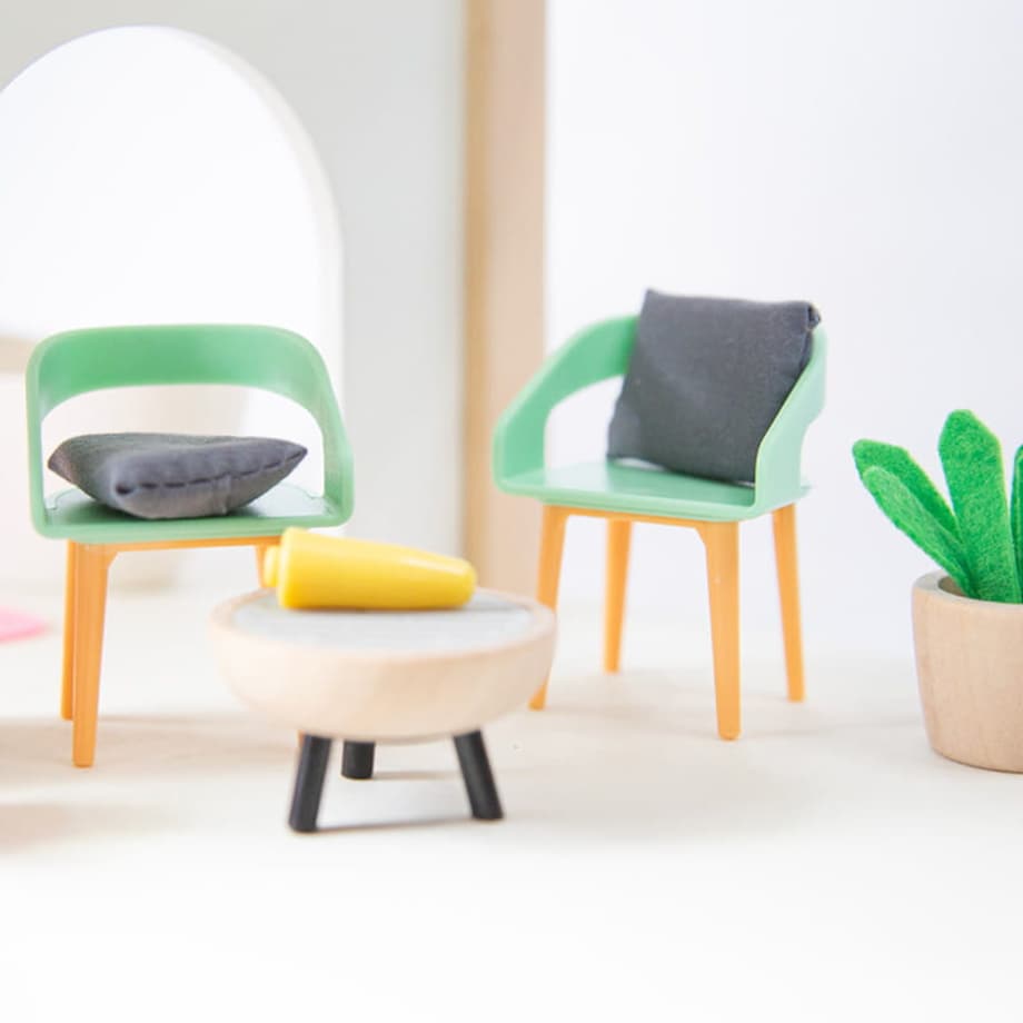 Domek drewniany dla lalek