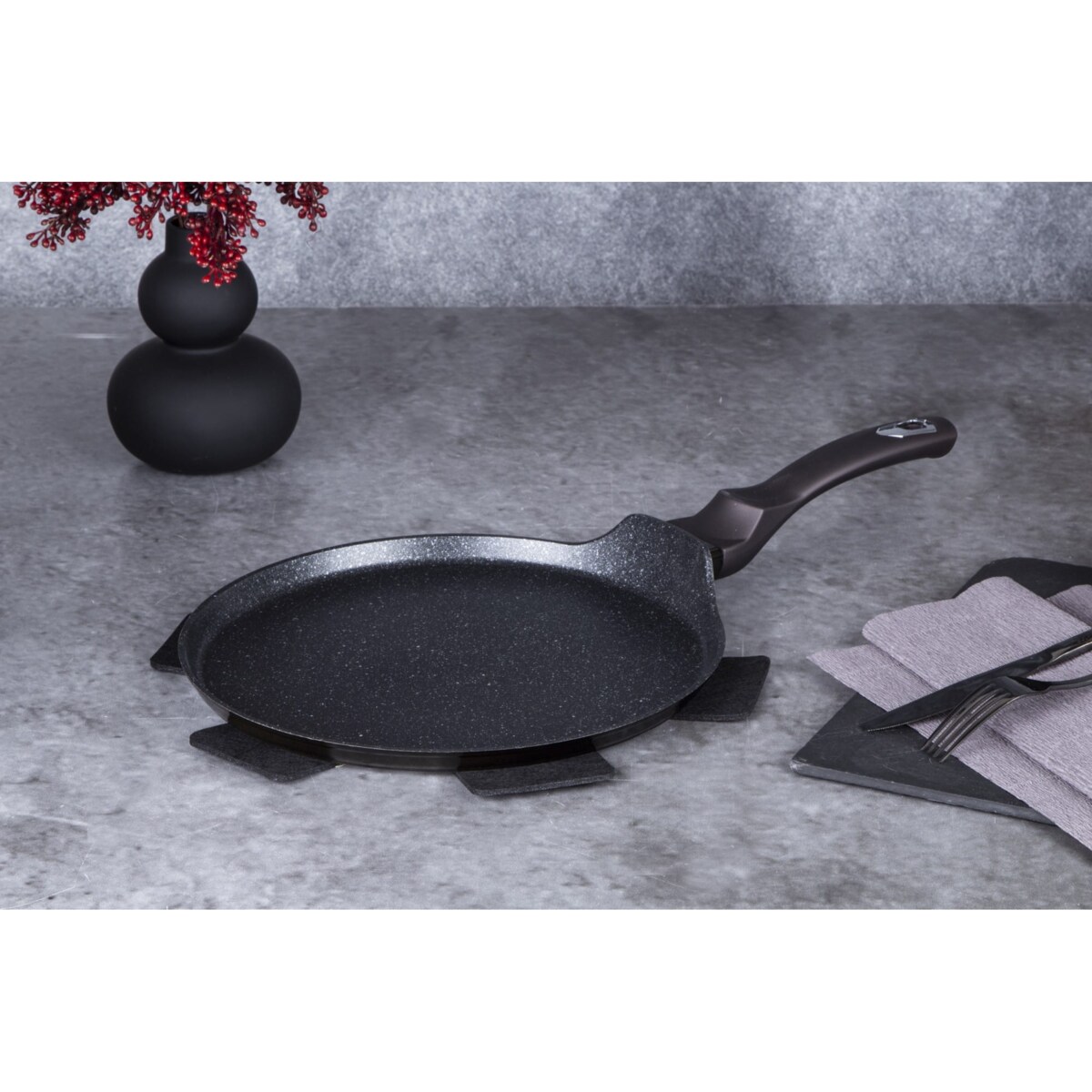 Patelnia naleśnikowa z powłoką granitową 28cm do naleśników BERLINGER HAUS Shiny Black