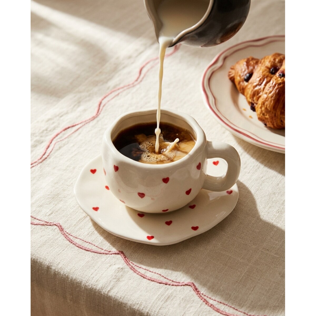 Filiżanka do kawy herbaty ze spodkiem SHP LOVE 285 ml biała