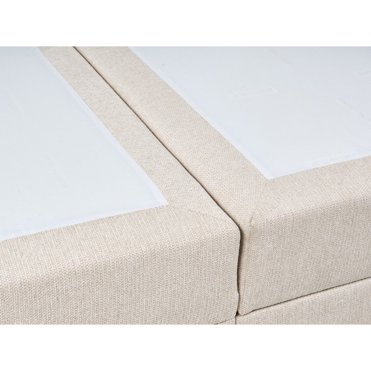 Łóżko kontynentalne z pojemnikiem MAJOR 160 x 200 cm Jasnobeżowy