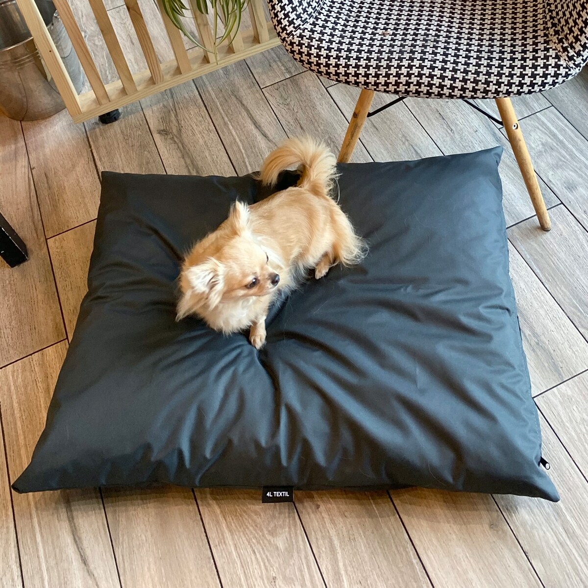 Wodoodporna poduszka dla psa ZOE, 60x50 cm, Czarny