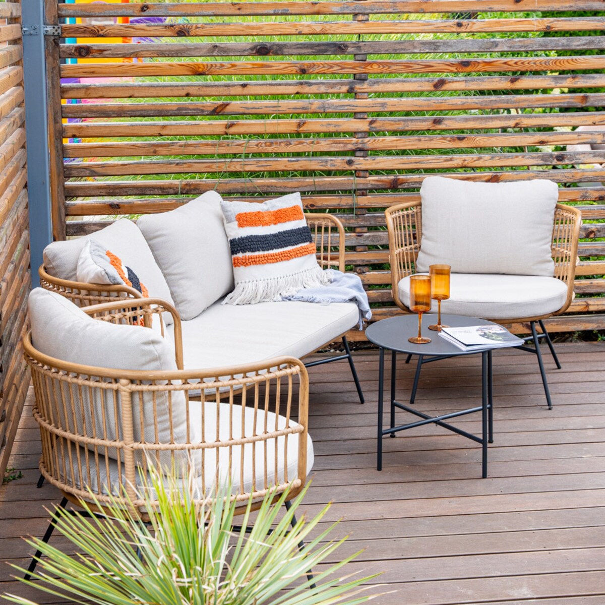 ZESTAW MEBLI OGRODOWYCH MARESOL Z 2 STOLIKAMI KAWOWYMI