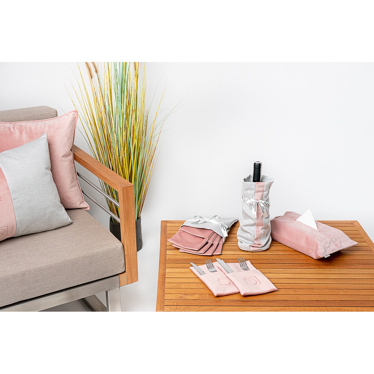 Welurowe etui na chusteczki Mellow