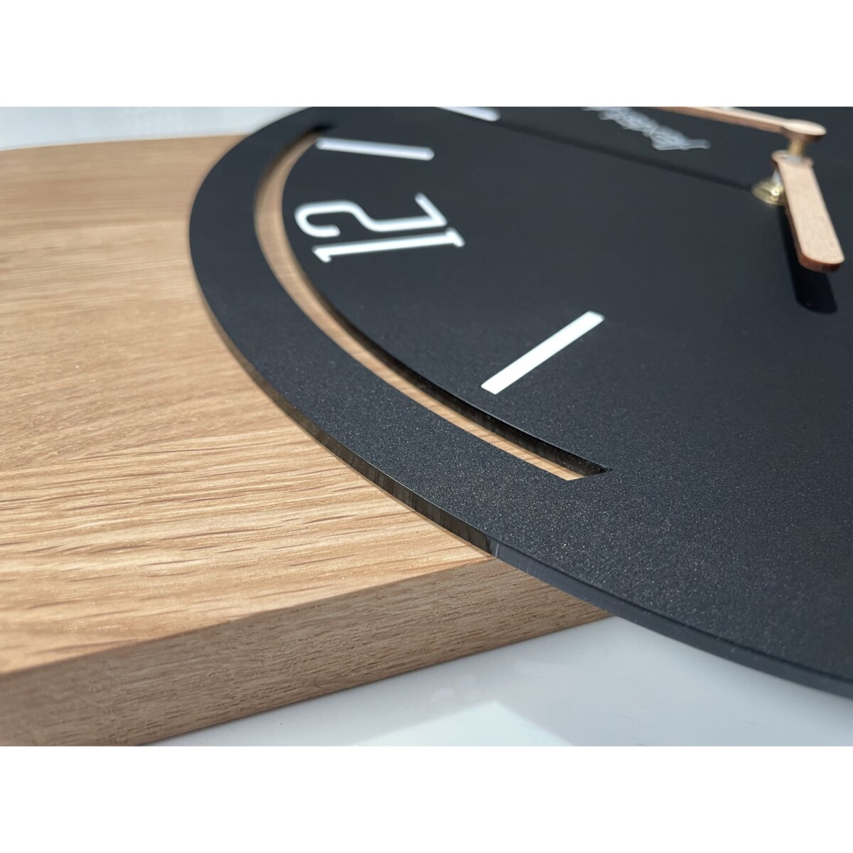 Drewniany zegar ścienny Geometric 40cm czarny