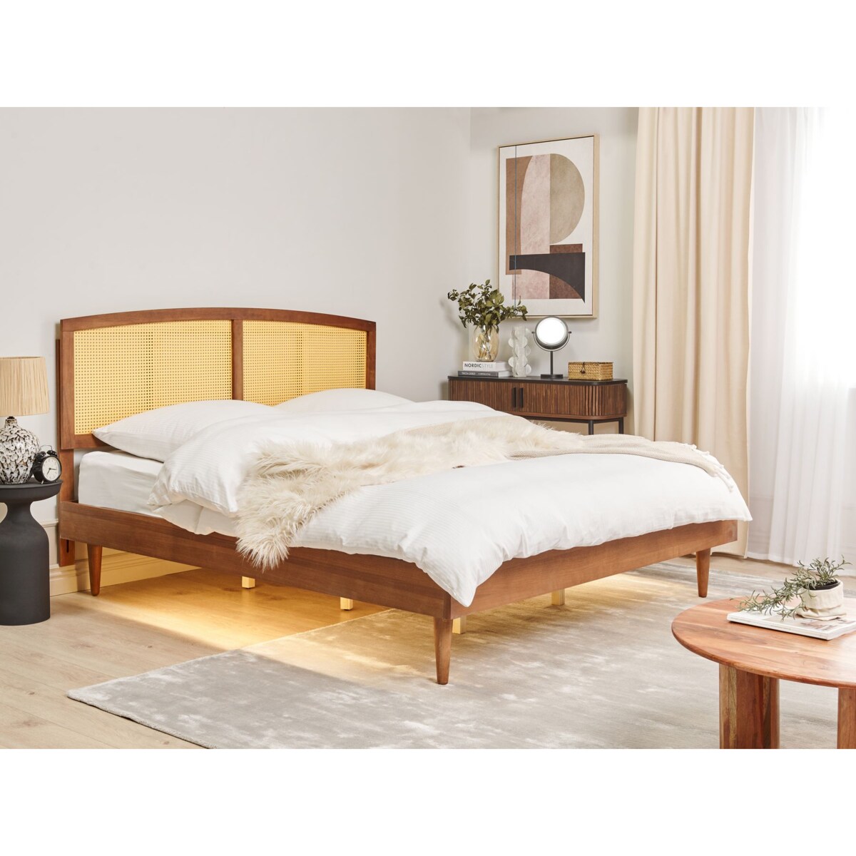 Łóżko LED Rattan VARZY 180 x 200 cm Brązowy