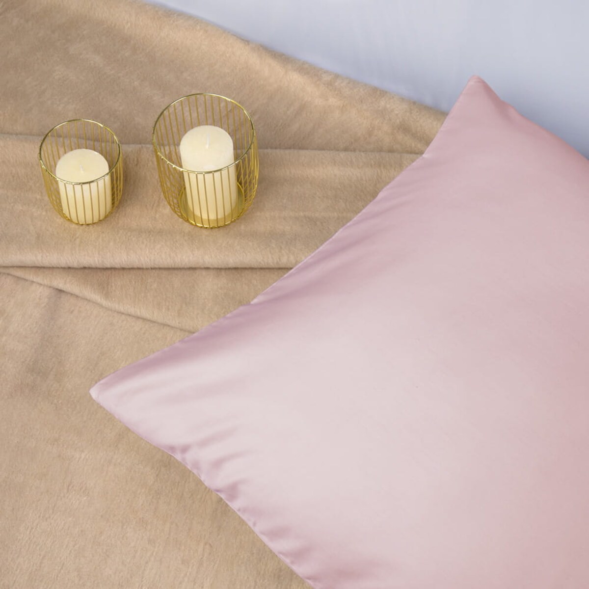 Poszewka satynowa 40x40 kolor Róż