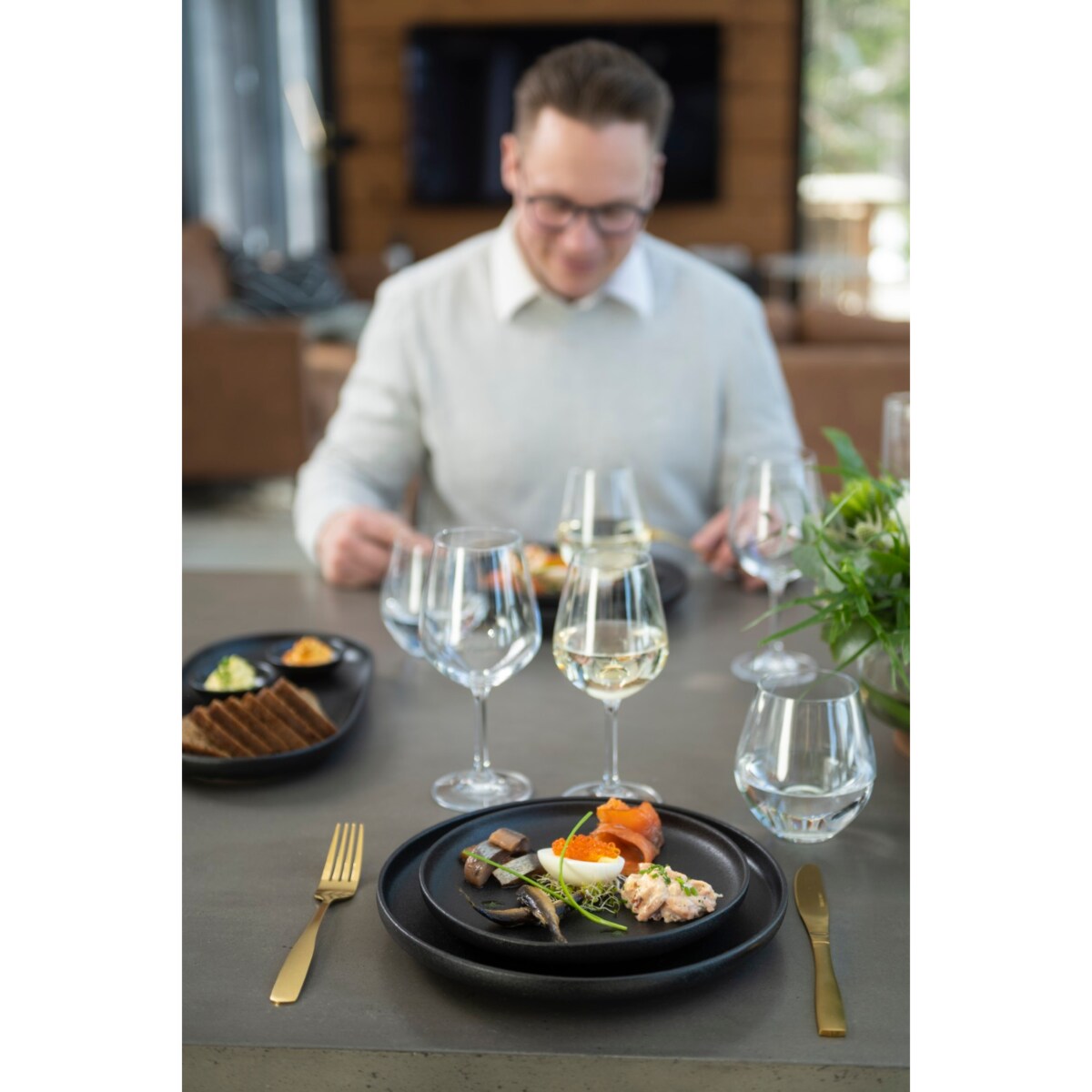 Komplet złotych sztućców, dla 4 osób