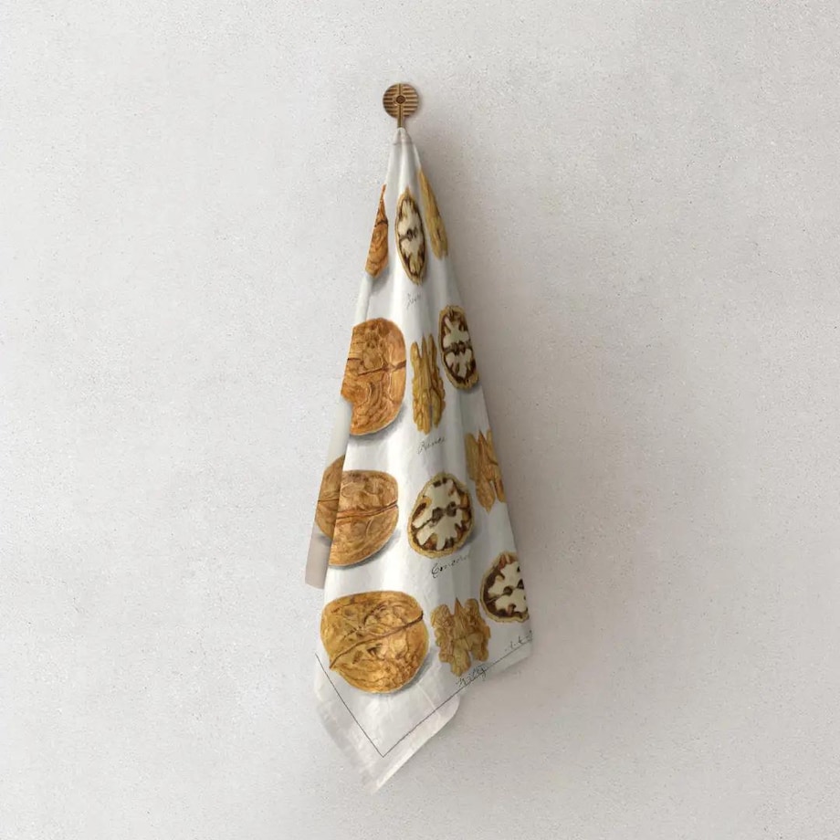 Lniany ręcznik kuchenny - orzechy włoskie