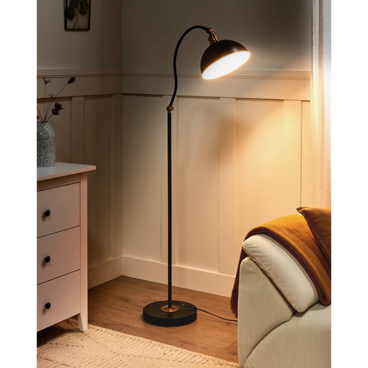 Lampa podłogowa regulowana czarna LENNON