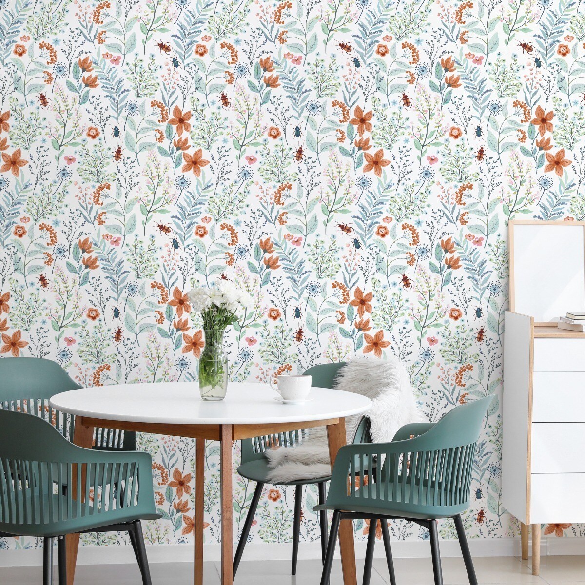 Tapeta kolorowe kwiaty liście owady