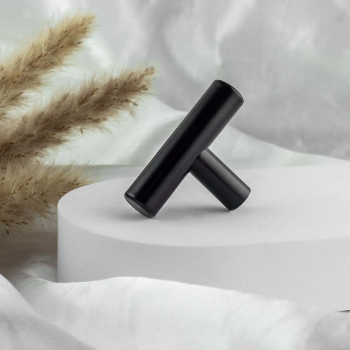 Gałka meblowa czarna klasyczna podłużna uchwyt meblowy loft